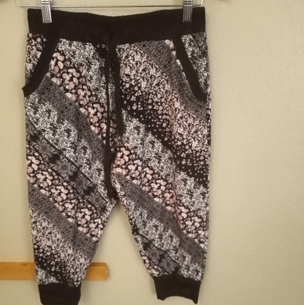 Capri floral blk
